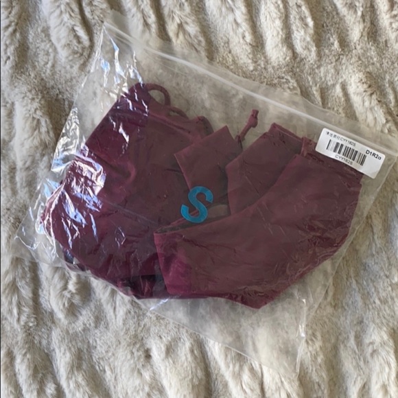 Bikini - Picture 4 of 4